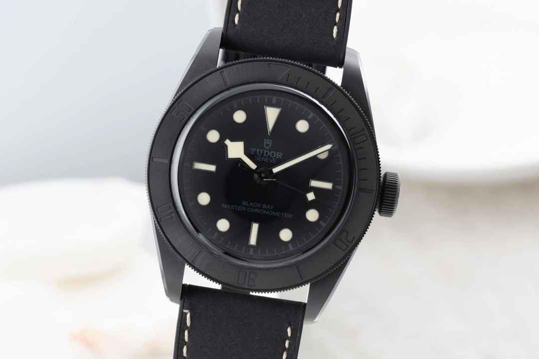  Tudor Black Bay Keramik Automatik Herrenuhr Ref. 79210CNU-0001 B&P 2022 