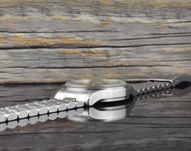 Thumbnail von Omega Genève Dynamic Automatic Black Tritium 5200.50 Vintage Military