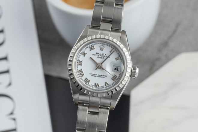  Rolex Oyster Perpetual Lady Date White Roman Dial Automatik Edelstahl Oyster Perpetual Ref. 79240 