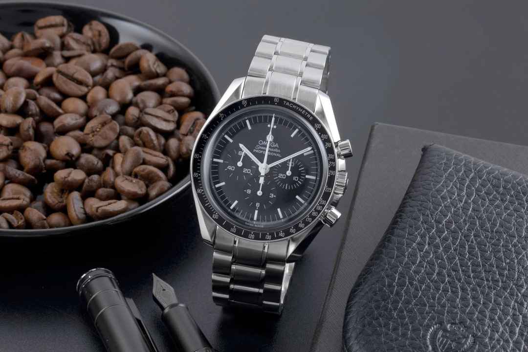 Omega Speedmaster Professional Moonwatch Handaufzug Stahl Herren Ref. 3570.50.00 B&P 2005 