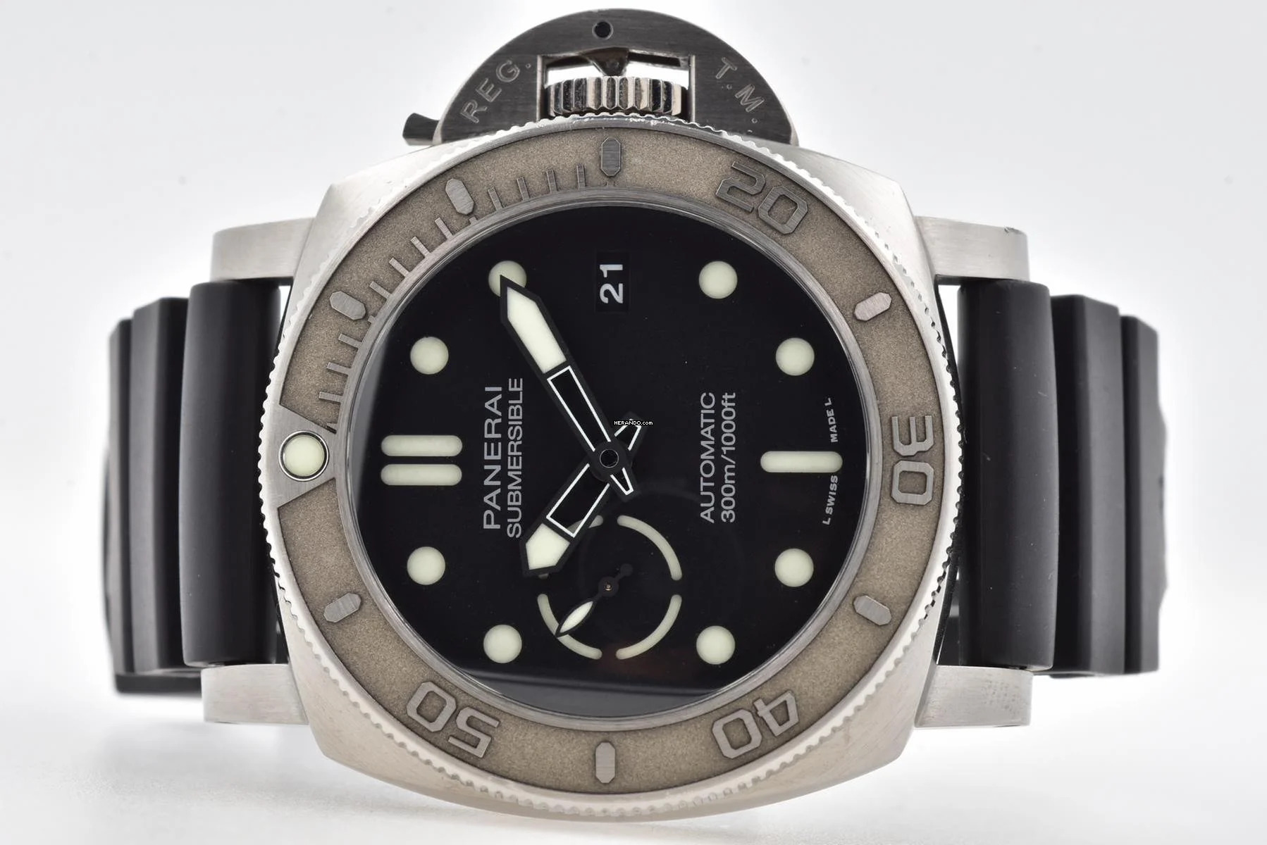  Panerai Luminor Submersible 47mm Titanium Mike Horn PAM00984 PAM 984 Special Edition 
