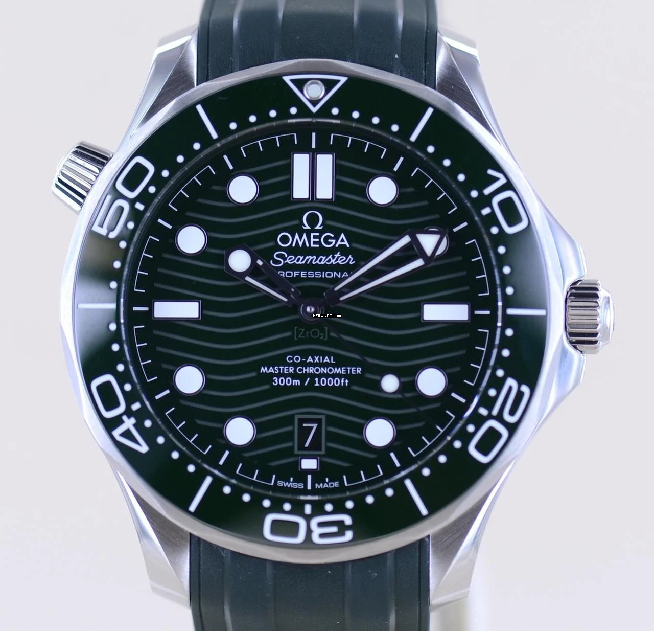 Omega Seamaster Diver 300 M Co-Axial Master Chronometer 42mm Top green Keramik Diver B+P