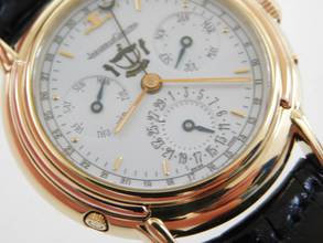 Thumbnail von Jaeger-LeCoultre Odysseus 18 Karat Gelbgold Odysseus Vollkalender Automatik Brunai Wappen Porzellan Zifferblatt Brunei Darussalam Wappen Vollkalender