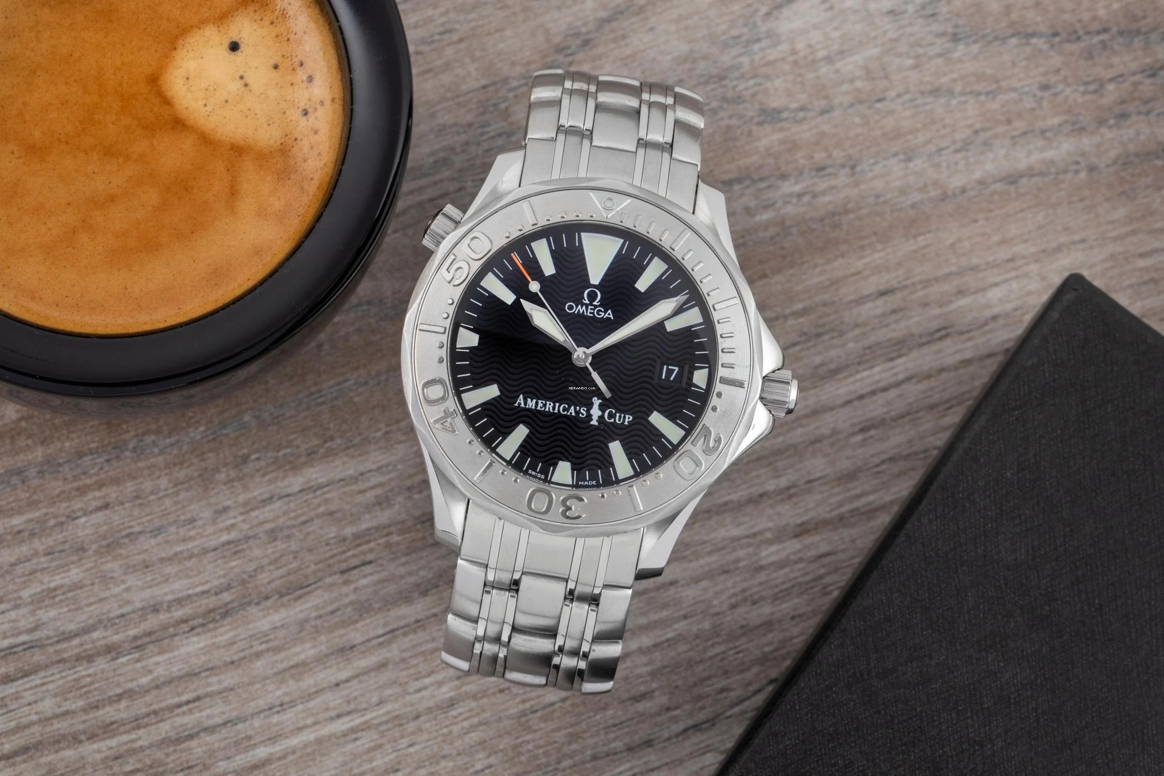 Omega Seamaster Diver 300 M American´s Cup Stahl / Weissgold Automatik Ref. 2533.50.00