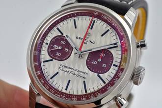 Thumbnail von Breitling Top Time B01 Chronograph 125 Years FC Bayern Munich Limited Edition AB01769A1G1X1