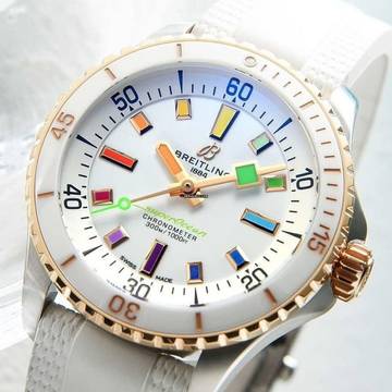  Breitling Superocean 36 Automatic 36 NEW FULL SET 