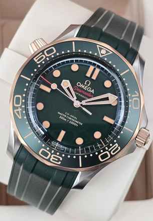 Omega Seamaster Diver 300 M 210.92.42.20.10.001 Bronsgold/Titanium Rubber Unworn/New Condition Full Set 9-2025 
