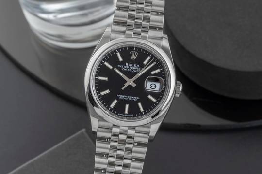  Rolex Datejust 36 Black Dial Stahl Automatik Herren Ref. 126200 Box & Papiere 2025 