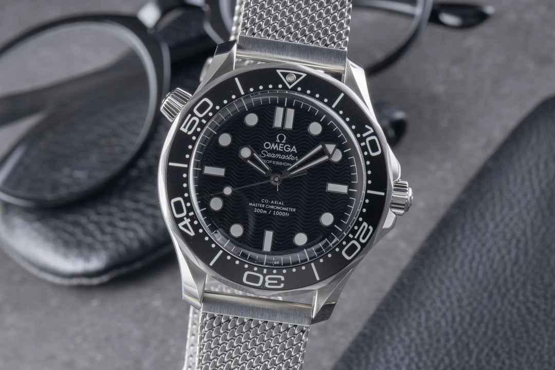  Omega Seamaster Diver 300 M Stahl Automatik Ref. 210.30.42.20.01.010 B&P 2025 