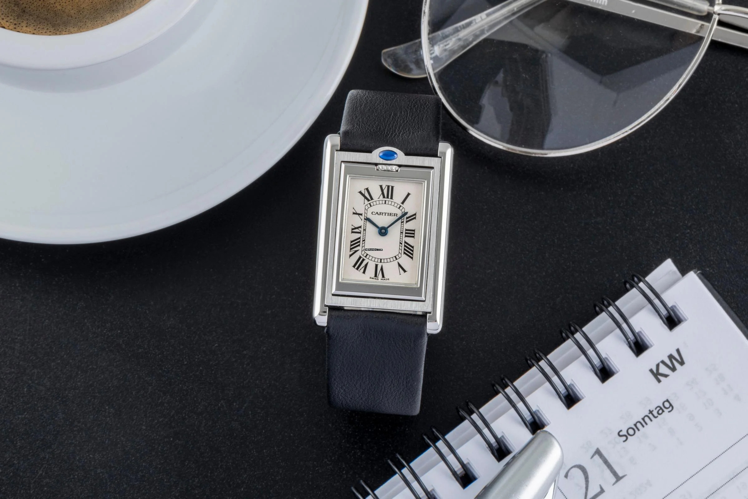 Cartier Tank Basculante Edelstahl unisex Saphirglas Ref. W1011258 Klassiker B&P