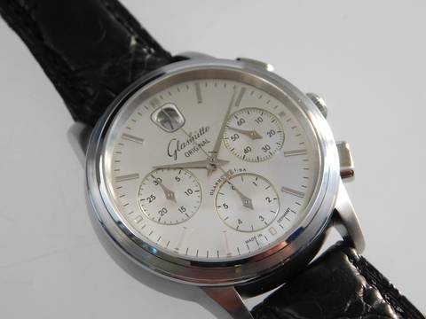  Glashütte Original Senator Navigator Chronograph mit seltenem silbernen Zifferblatt Top Zustand Krokoband und Faltschließe 