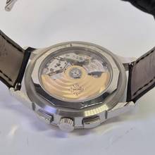 Thumbnail von Patek Philippe World Time Chronograph Flyback Salmon Dial 41mm Automático Completo