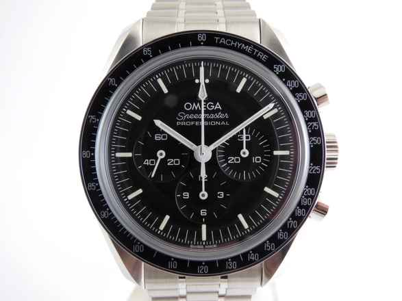  Omega Speedmaster Professional Moonwatch 31030425001002 