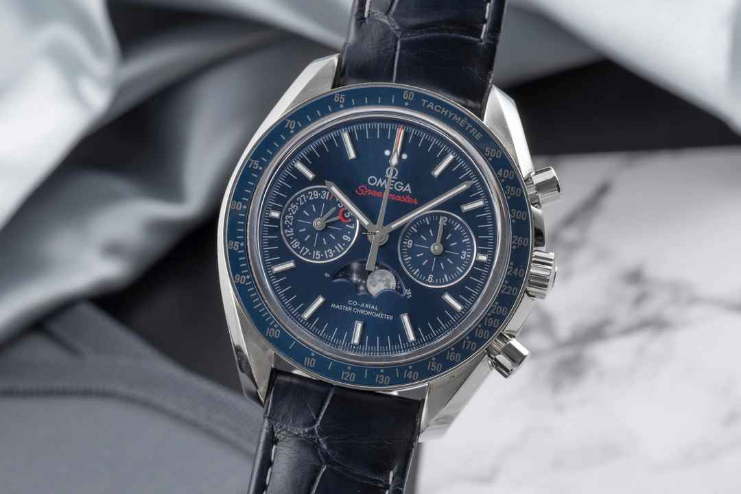  Omega Speedmaster Moonphase Mondphase Chronograph Co-Axial 304.33.44.52.03.001 