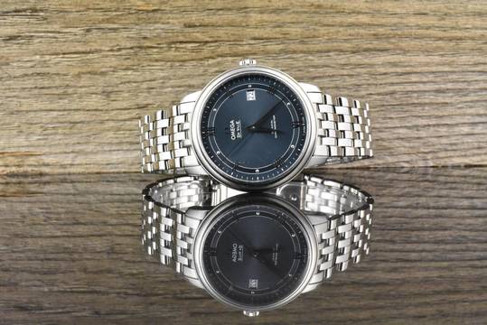  Omega De Ville Prestige Co-Axial 39.5MM Vintage Blue Automatik B&P 