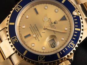 Thumbnail von Rolex Submariner Date Serti 18kt Gelbgold Ref.16618 1988 Full Set Original unpoliert Submariner Serti 18kt Gelbgold Diamanten Saphir