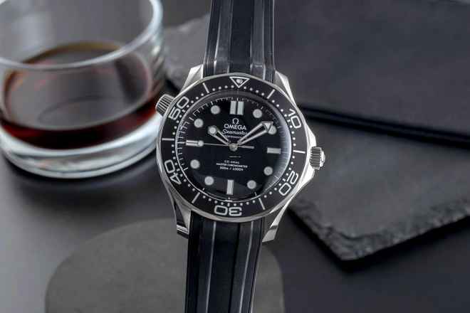  Omega Seamaster Diver 300 M Stahl Automatik Ref. 210.32.42.20.04.001 B&P 2025 