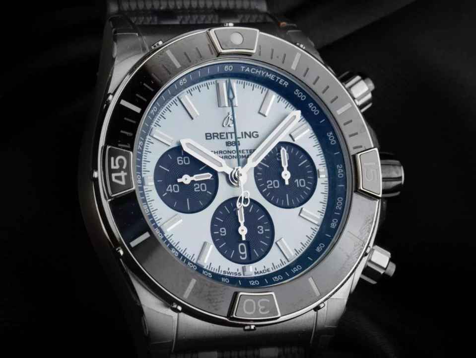  Breitling Chronomat Super Chronomat B01 Ref.PB0136251C1S1 2025 Full Set Ungetragen Super Chronomat Faltschließe 
