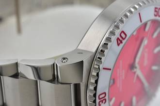 Thumbnail von Oris Aquis Date Taste of Summer Red White 01 733 7787 4138-07 8 22 04PEB