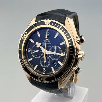  Omega Seamaster Planet Ocean Chronograph 600 M 45,5 mm Rotgold mit Lederarmband und Faltschließe Full Set neuwertig 