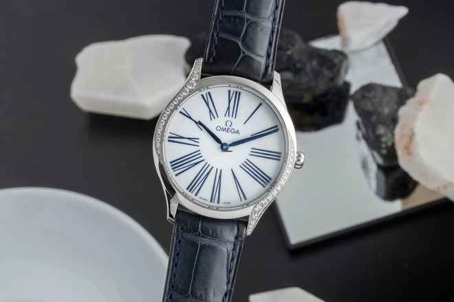  Omega De Ville Trésor Damenuhr Diamanten Ref. 428.17.36.60.04.001 Papiere 