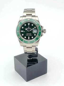  Rolex Submariner Date Hulk Full Sticker Unworn Full Set Austria 