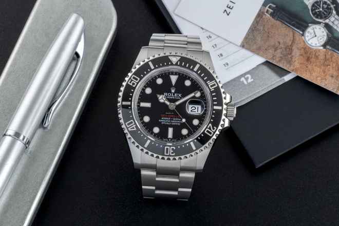  Rolex Sea-Dweller Single Red Edelstahl Herrenuhr Ref. 126600 