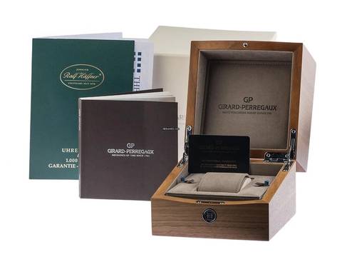  Girard Perregaux 1966 Mondphase Ref.49535-52-151-BK6A 2019 Full Set wie Neu Vintage 1966 Mondphase 18kt Roségold 