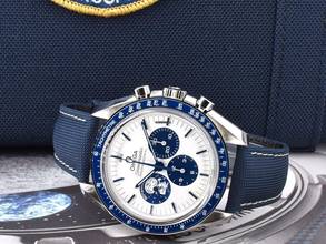 Thumbnail von Omega Speedmaster Apollo Xiii 50th Anniversary Snoopy Silver Dial