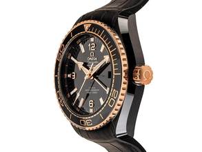 Thumbnail von Omega Seamaster Planet Ocean 600M Deep Black Ref.215.63.46.22.01.001 2025 Full Set Ungetragen Seamaster Planet Ocean 600M Deep Black GMT Keramik Sedna™-Gold Krokoleder Faltschließe