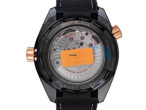 Thumbnail von Omega Seamaster Planet Ocean 600M Deep Black Ref.215.63.46.22.01.001 2025 Full Set Ungetragen Seamaster Planet Ocean 600M Deep Black GMT Keramik Sedna™-Gold Krokoleder Faltschließe