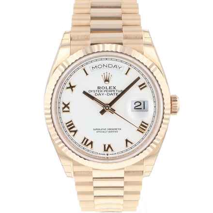 Rolex Day-Date 36 36mm Everose Gold White Roman Dial NEW 