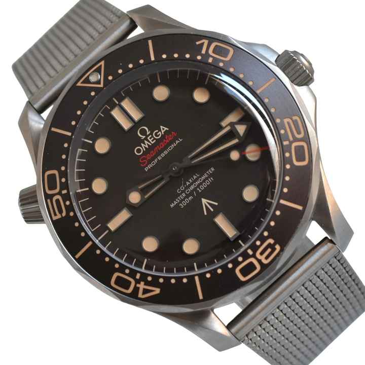  Omega Seamaster Diver 300 M 007 James Bond No time to die Titanium Full Set Like New 