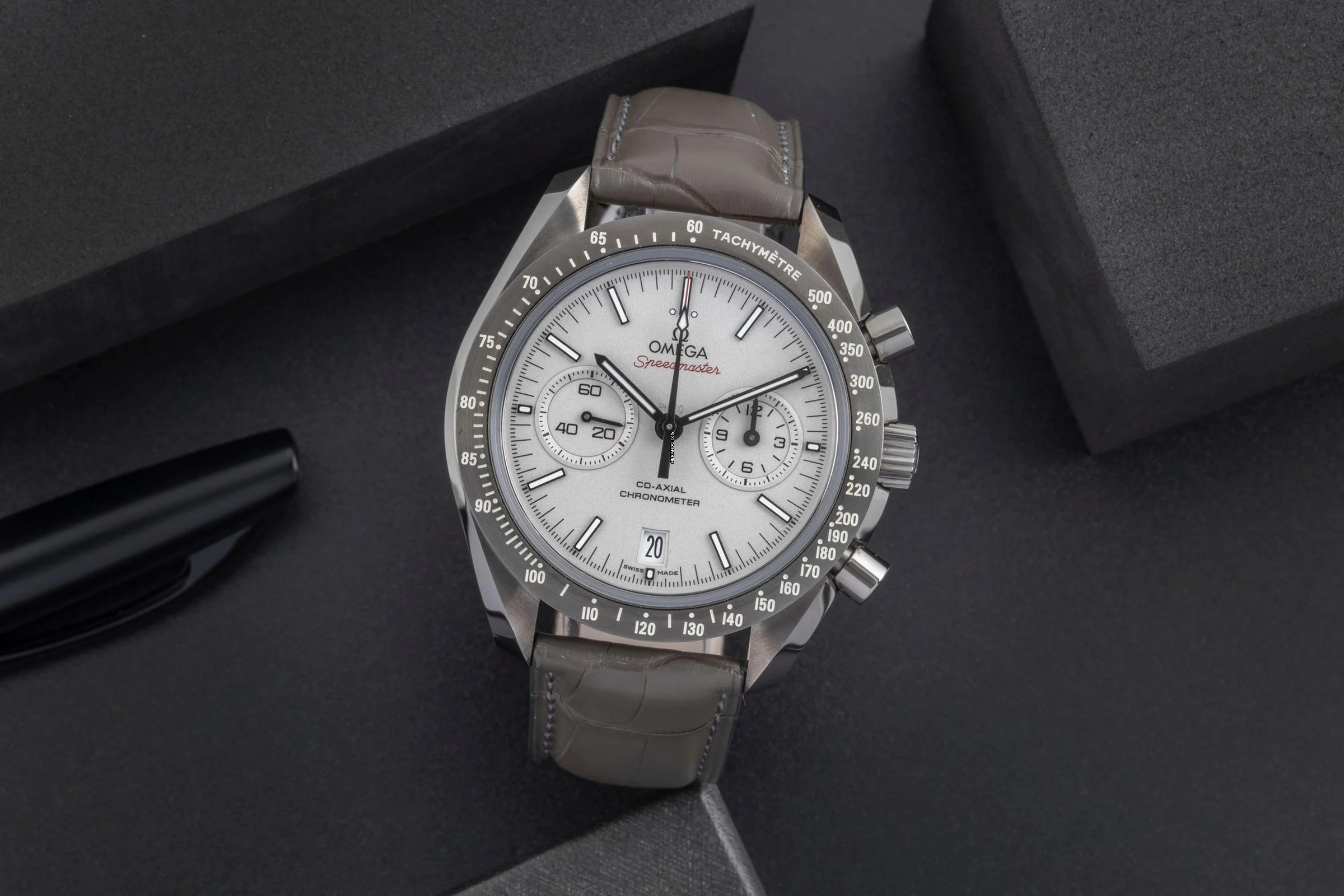  Omega Speedmaster Chronograph Keramik Automatik Herrenuhr 311.93.44.51.99.001 
