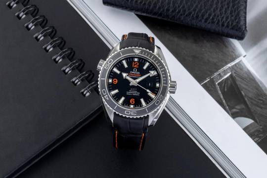  Omega Seamaster Planet Ocean Stahl Automatik Ref. 232.33.38.20.01.002 Box & Papiere 2021 