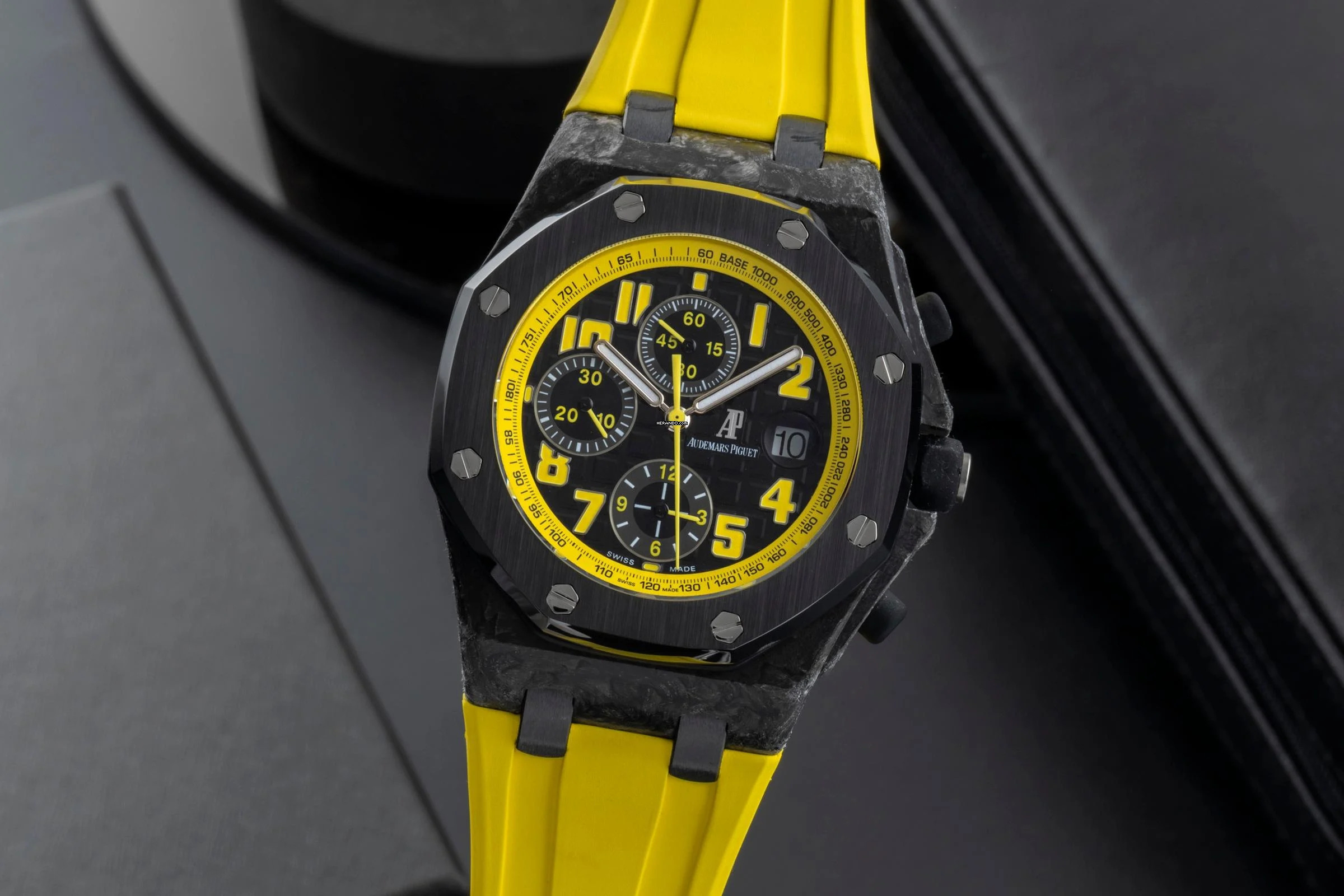 Audemars Piguet Royal Oak Bumble Bee Chronograph Carbon Ref. 26176FO 