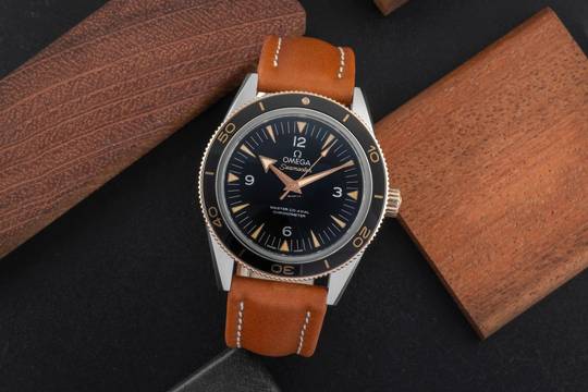  Omega Seamaster 300 Stahl / Gold Automatik Herren Ref. 233.22.41.21.01.002 B&P 2018 