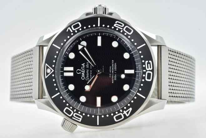  Omega Seamaster Diver 300 M Professional 300M No Date Milanaise 21030422001010 