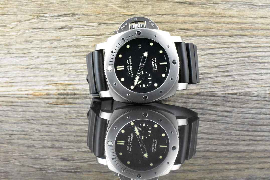  Panerai Luminor Submersible 1950 3 Days Automatic PAM00305 Titanium - 2016 Full Set EU 