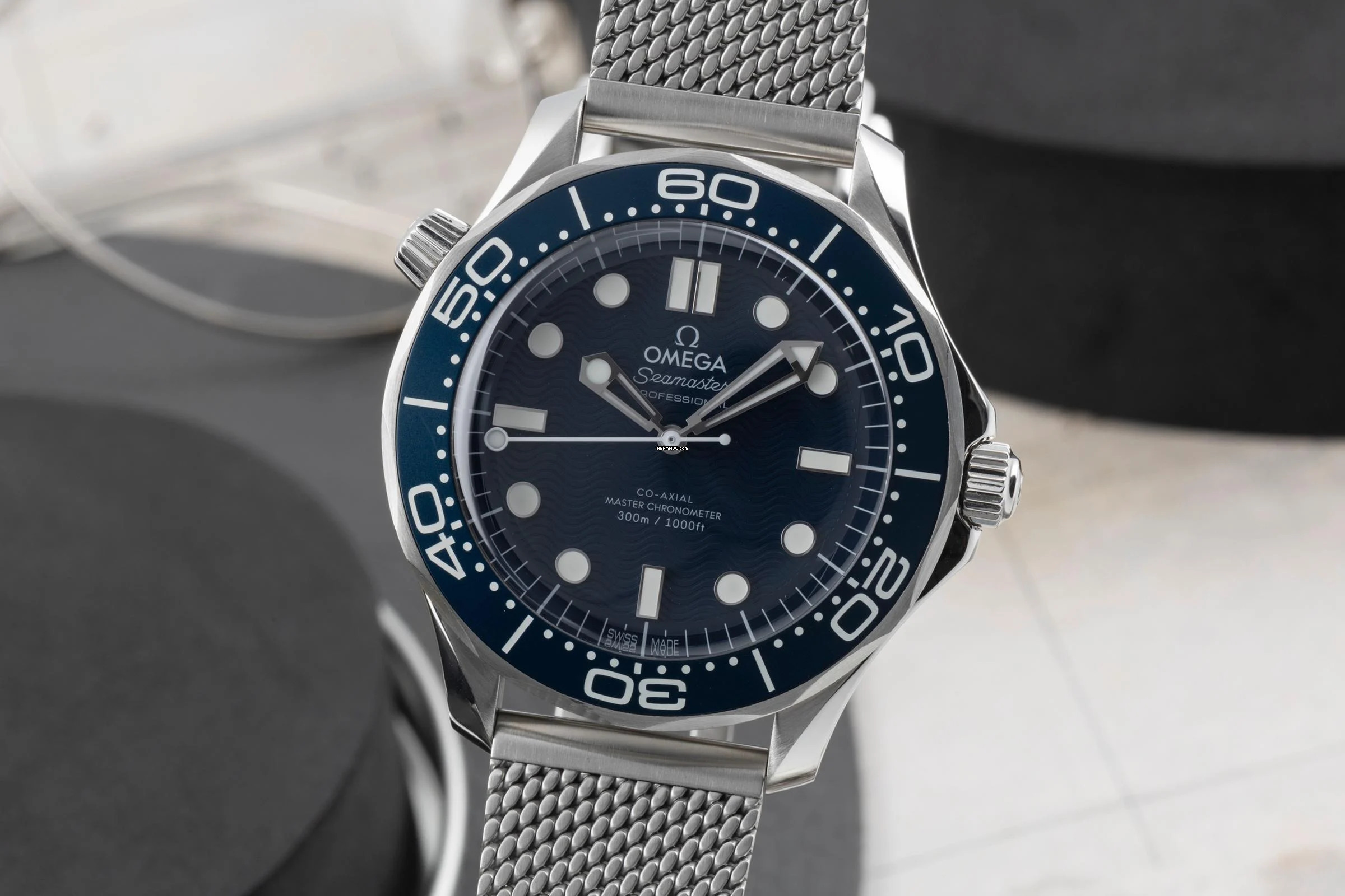 Omega Seamaster Diver 300 M James Bond 60TH Anniversary Ref. 210.30.42.20.03.002