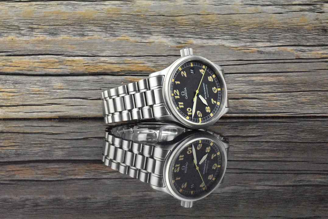  Omega Genève Dynamic Automatic Black Tritium 5200.50 Vintage Military 