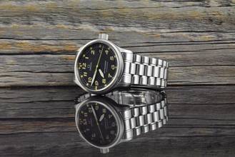 Thumbnail von Omega Genève Dynamic Automatic Black Tritium 5200.50 Vintage Military