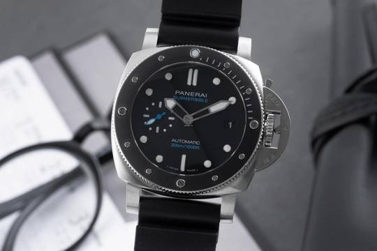  Panerai Submersible Automatik Herrenuhr Ref. PAM02683 B&P 2023 
