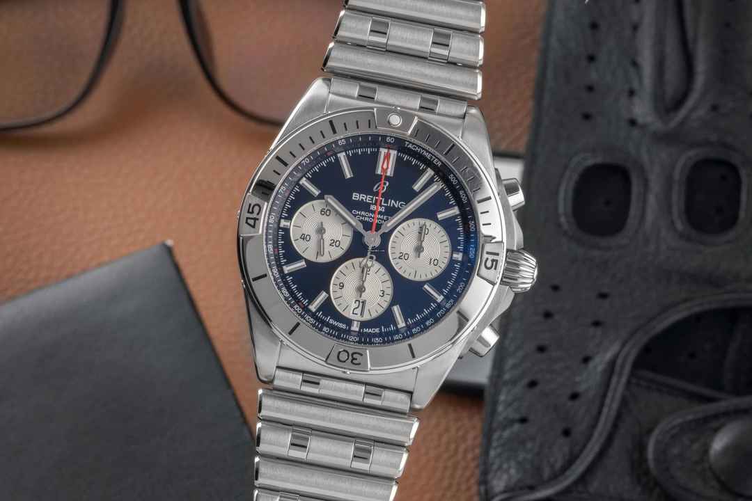  Breitling Chronomat 42 B01 42 Chronograph Automatik Ref AB0134101B1A1 Papiere 