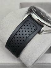 Thumbnail von H.Moser & Cie. Pioneer Centre Seconds 3201-1201 Cosmic Green Unworn/New Condition Full Set 12/2025