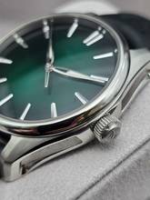 Thumbnail von H.Moser & Cie. Pioneer Centre Seconds 3201-1201 Cosmic Green Unworn/New Condition Full Set 12/2025