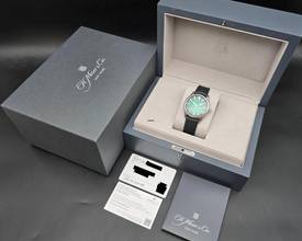 Thumbnail von H.Moser & Cie. Pioneer Centre Seconds 3201-1201 Cosmic Green Unworn/New Condition Full Set 12/2025