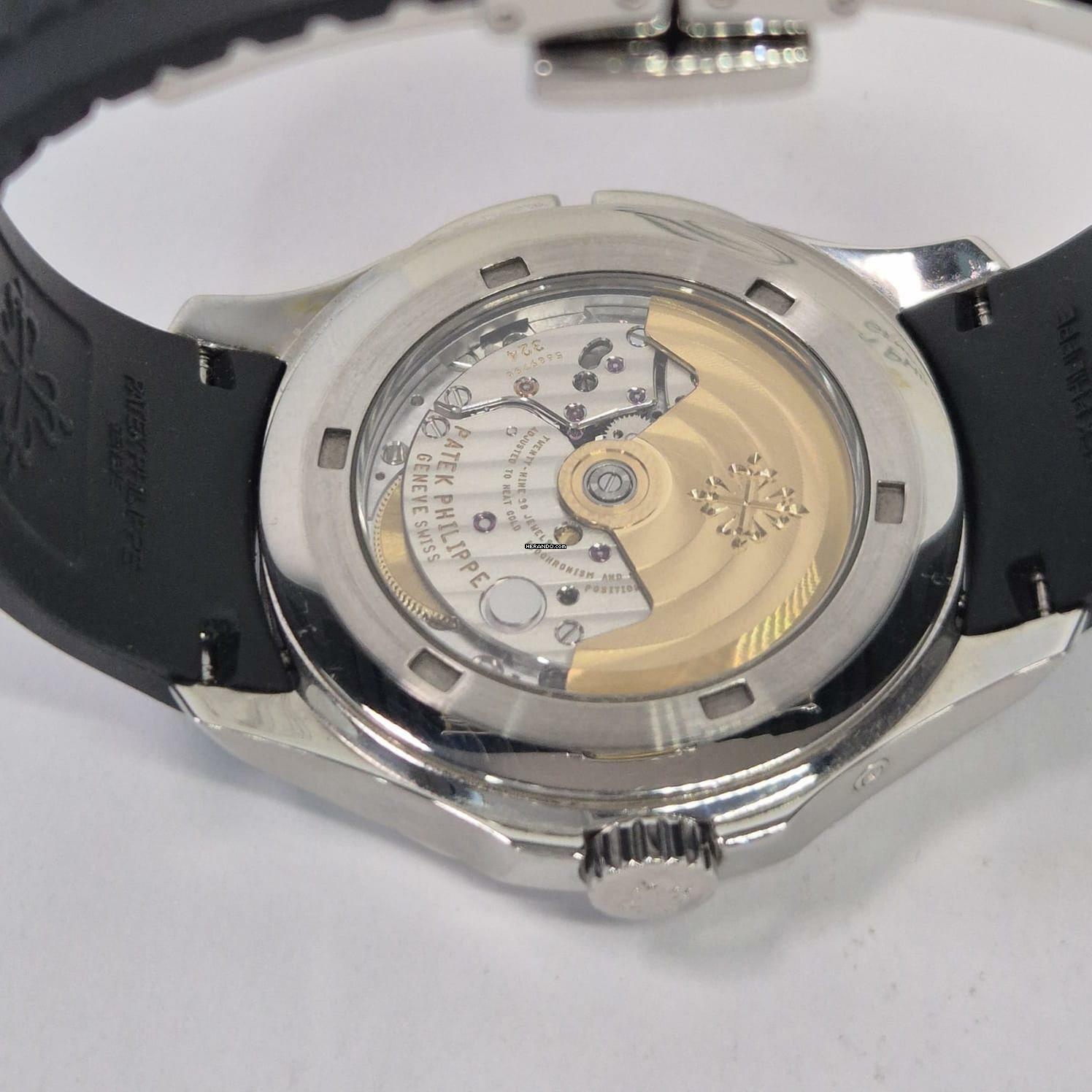 Thumbnail von Patek Philippe Aquanaut Travel Time 40.8mm Automático Completo