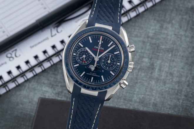  Omega Speedmaster Moonphase Mondphase Chronograph Co-Axial 304.33.44.52.03.001 B&P 
