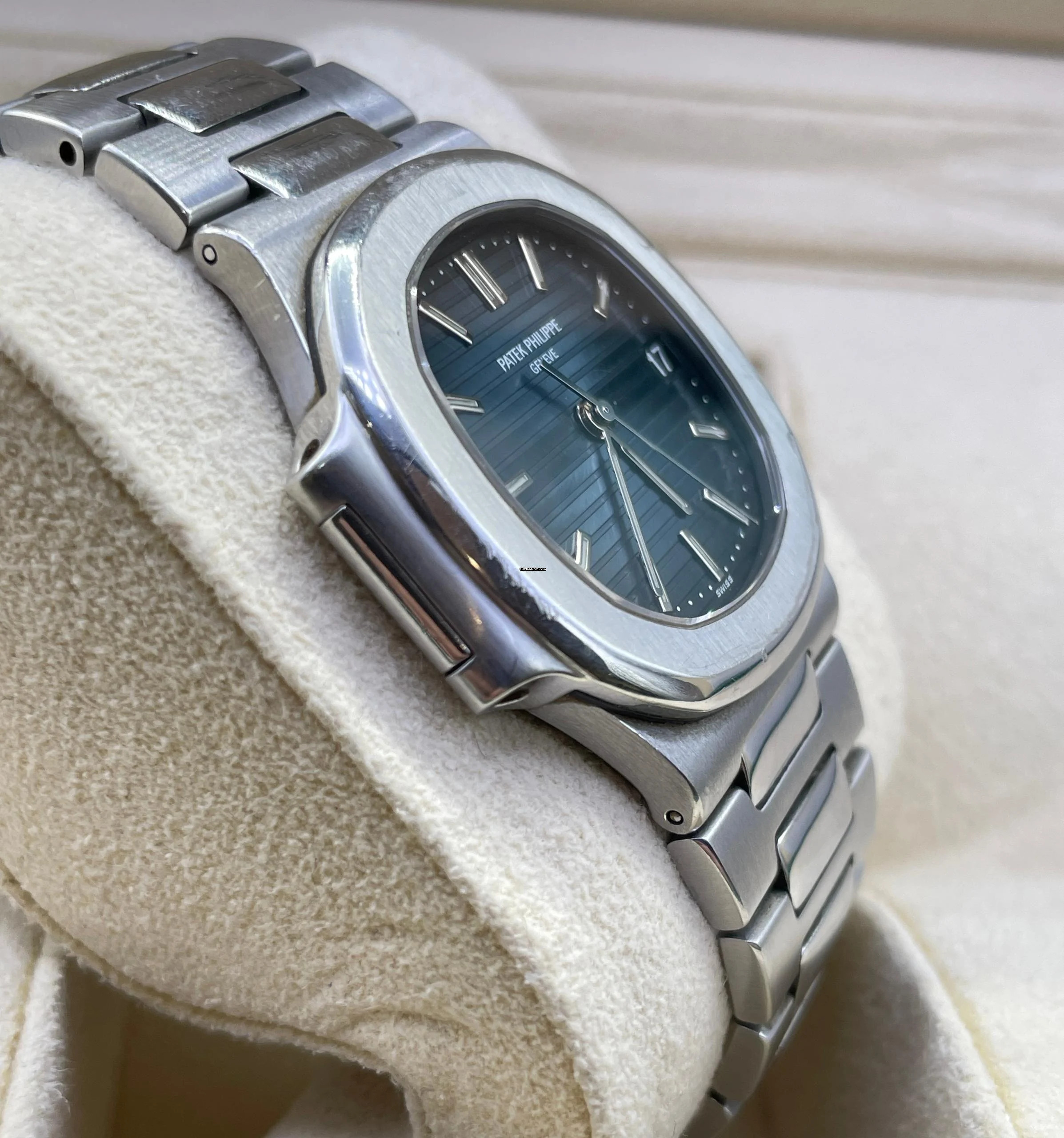Thumbnail von Patek Philippe Nautilus BLUE/BLACK DIAL+EXTRACT PAPERS +SERVICE INVOICE (Heldwein)